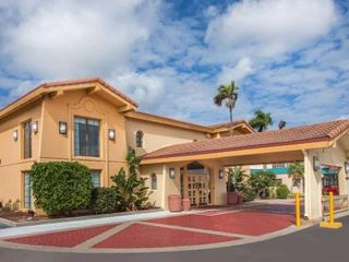 Hotel pic La Quinta Inn by Wyndham Fort Myers Central