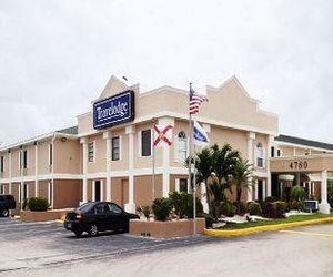 Travelodge by Wyndham Fort Myers Page Field United States