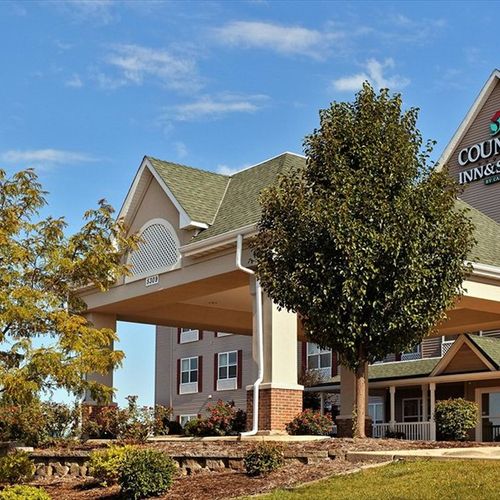 Photo of Country Inn & Suites by Radisson, Peoria North, IL