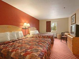 Фото отеля Days Inn & Suites by Wyndham Niagara Falls/Buffalo