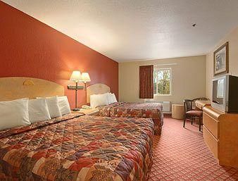 Photo of Days Inn & Suites by Wyndham Niagara Falls/Buffalo