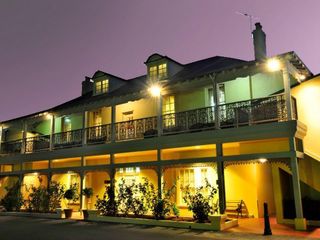 Hotel pic Clifton Motel & Grittleton Lodge