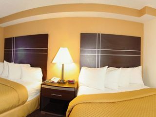 Hotel pic Quality Suites Milwaukee Airport