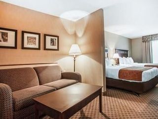 Hotel pic Comfort Suites Milwaukee Park Place