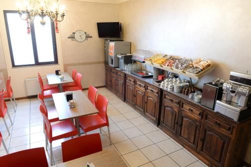 Hotel Photo 11