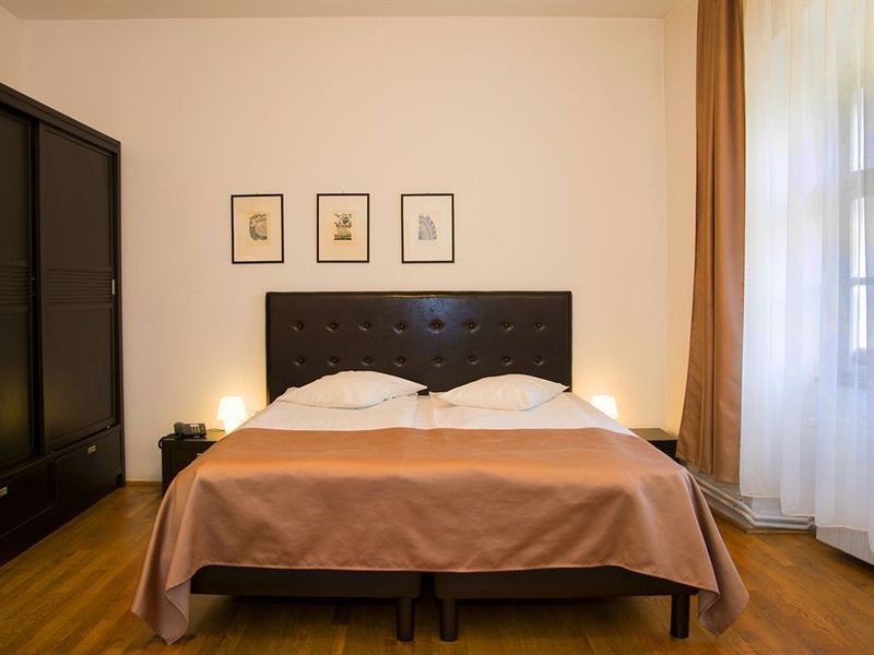 Hotel Photo 1
