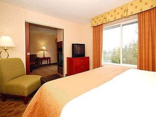 Hotel pic Clarion Hotel Portland International Airport