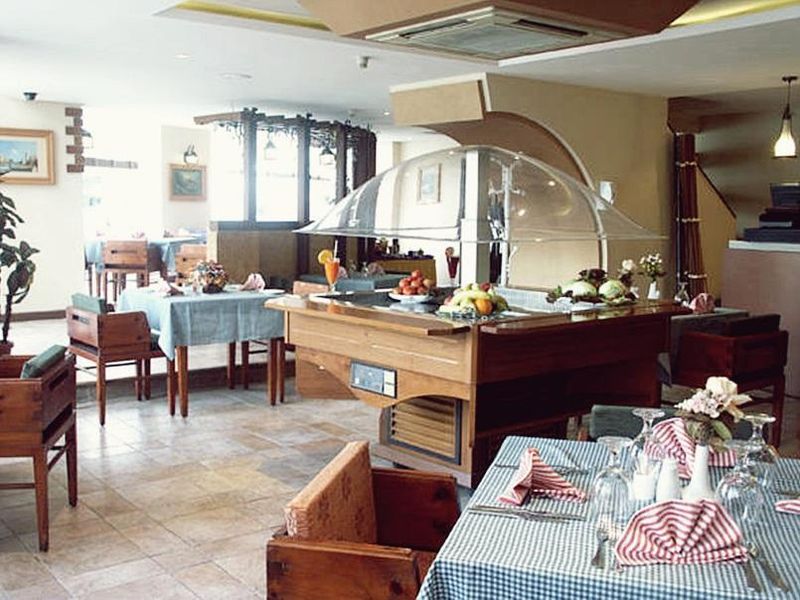 Hotel Photo 12