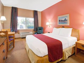 Hotel pic Days Inn & Suites by Wyndham Airport Albuquerque