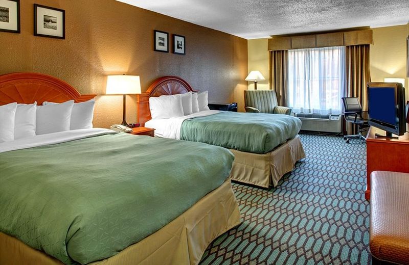 Country Inn & Suites by Radisson, Asheville Downtown Tunnel Road, NC