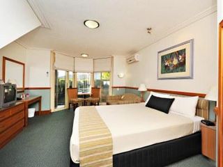 Hotel pic Comfort Inn & Apartments Northgate Airport