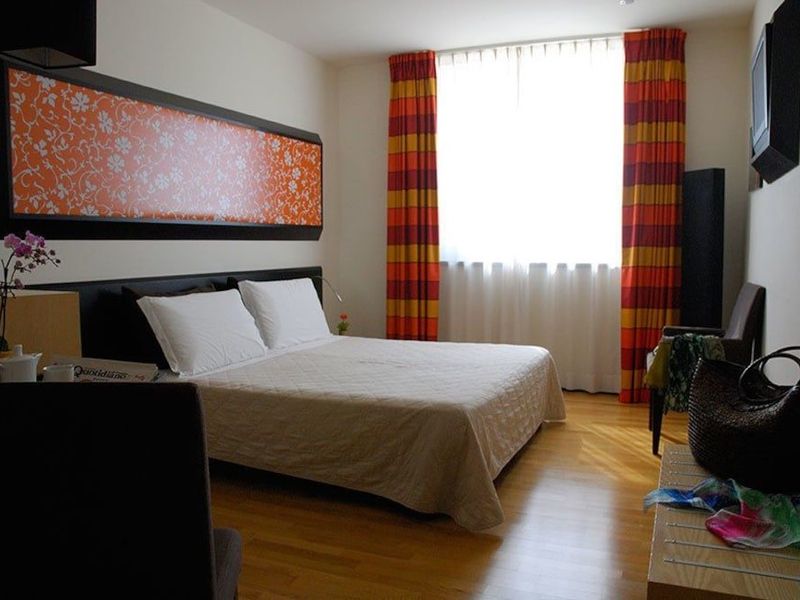 Hotel Photo 5