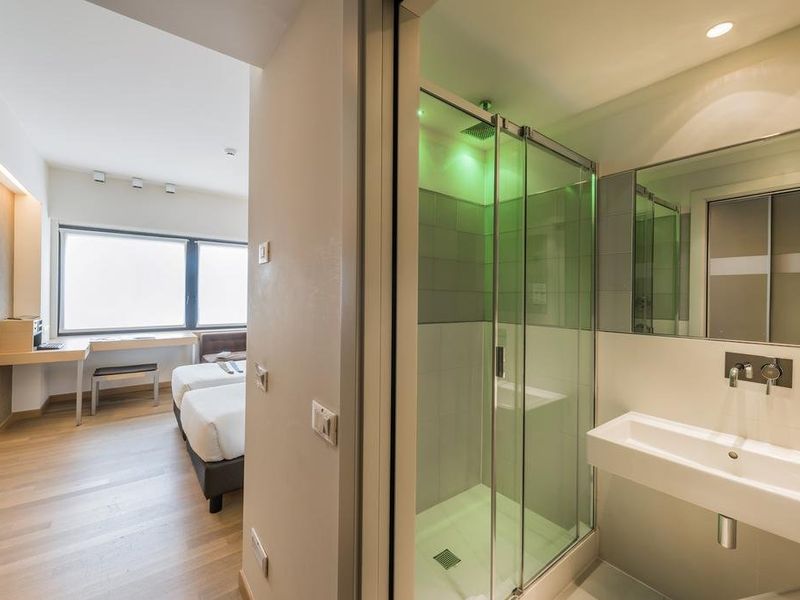Hotel Photo 9