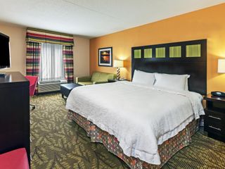 Фото отеля Hampton Inn & Suites Tulsa-Woodland Hills