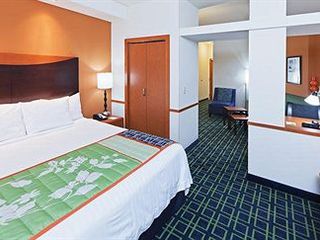 Hotel pic Fairfield Inn and Suites by Marriott Tulsa Southeast/Crossroads Villag