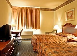 Фото отеля Best Western PLUS Tulsa Inn & Suites