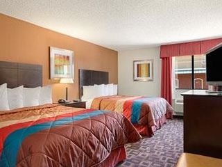 Hotel pic Ramada by Wyndham Tulsa