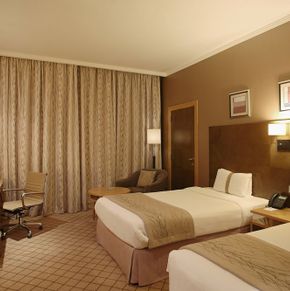 NearBy Hotel