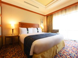 Фото отеля Holiday Inn Kuwait, an IHG Hotel