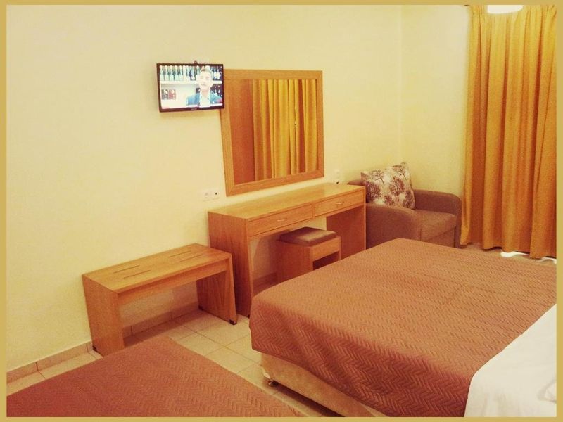 Hotel Photo 9