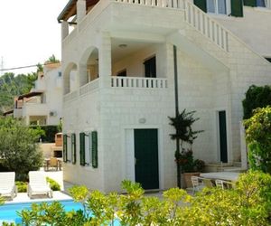 Holiday Home Mala Lozna Postira Croatia