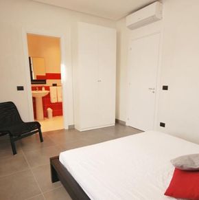 NearBy Hotel