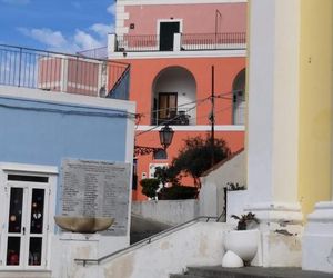 Turistcasa LArchetto 18 Ponza Village Italy