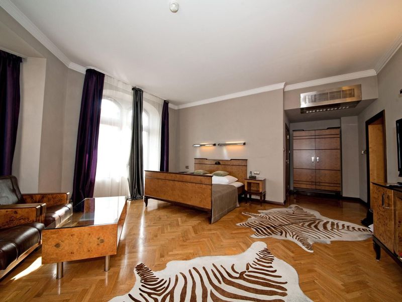 Hotel Photo 6