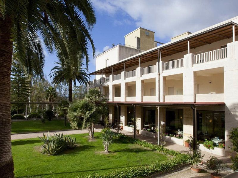 Hotel Photo 1