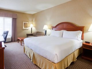 Фото отеля Holiday Inn Express Cedar Rapids - Collins Road, an IHG Hotel