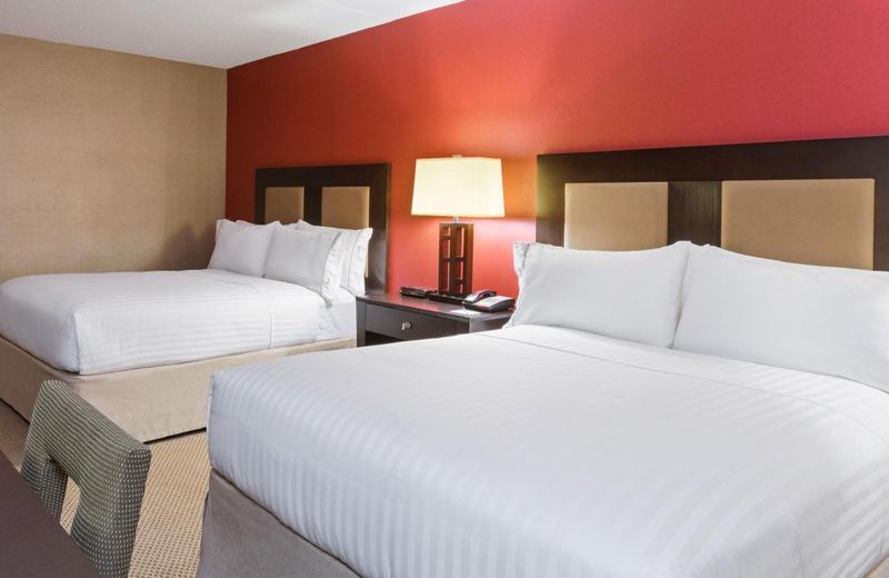 Holiday Inn Express Charleston-Civic Center, an IHG Hotel