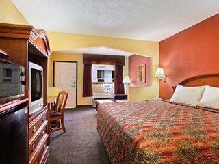 Фото отеля Travelodge by Wyndham Chattanooga/Hamilton Place