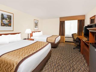 Hotel pic Baymont by Wyndham Grand Rapids Airport