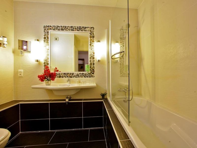 Hotel Photo 9