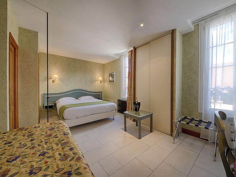 Hotel Photo 5