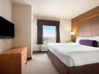 Hotel pic Days Inn by Wyndham Calgary Airport