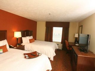 Hotel pic Hampton Inn & Suites Fargo Medical Center