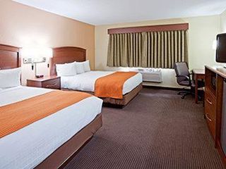Hotel pic AmericInn by Wyndham Fargo West Acres