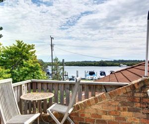 HAWKS NEST ACCOMMODATION Tea Gardens Australia