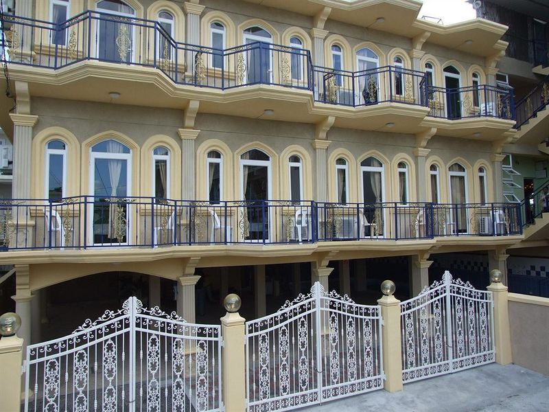 Hotel Photo 1