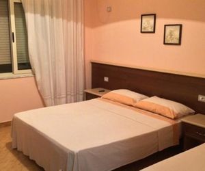 Lyden Hotel Golem Albania