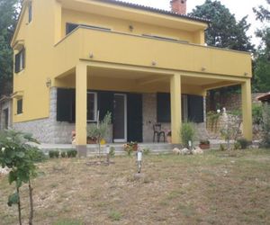 MASLINSKI DVORI Baska Croatia