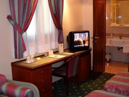 Hotel Photo 4
