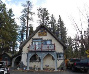 Castle Wood Theme Cottages- COUPLES ONLY Big Bear Lake United States