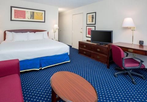 Courtyard by Marriott Dayton North