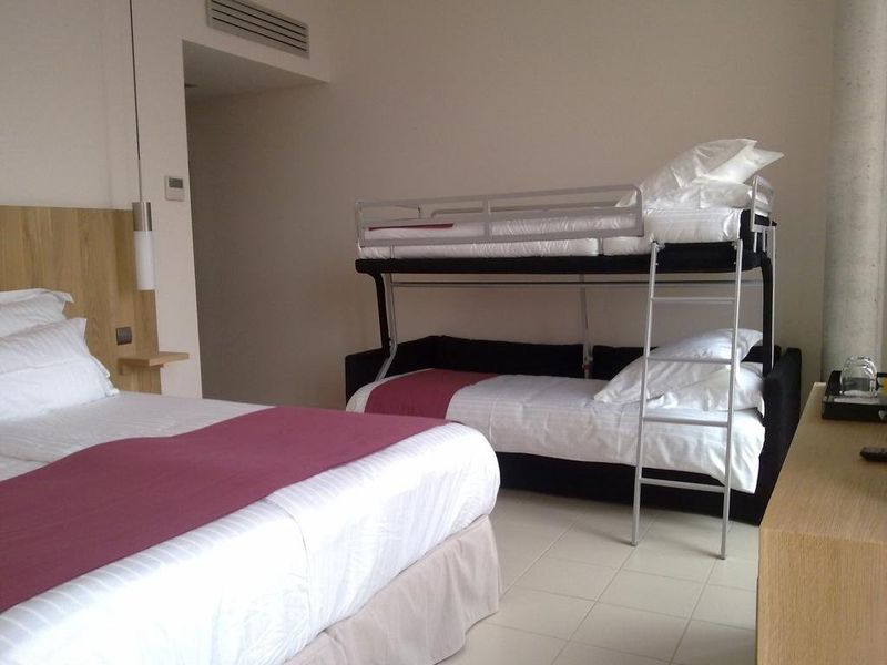 Hotel Photo 9
