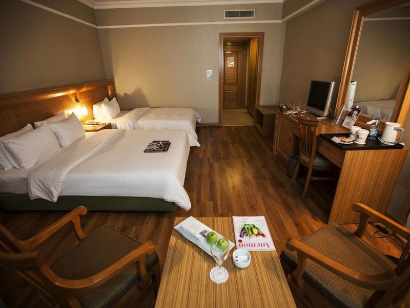 Hotel Photo 5