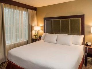Hotel pic DoubleTree by Hilton Raleigh Durham Airport at Research Triangle Park