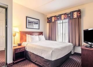 Hotel pic Clarion Suites at The Alliant Energy Center