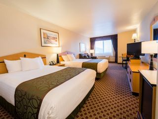 Фото отеля Crystal Inn Hotel & Suites - Great Falls